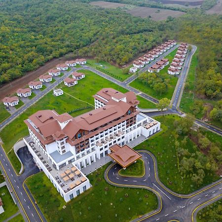 Shabran Wellbeing Resort Pirebedil' Luaran gambar