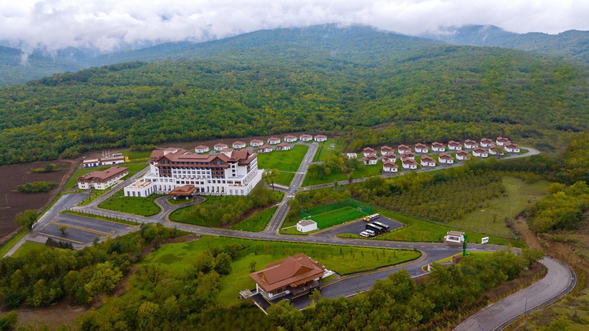 Shabran Wellbeing Resort Pirebedil' Luaran gambar